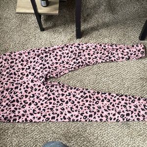 Pink cheetah print leggings
